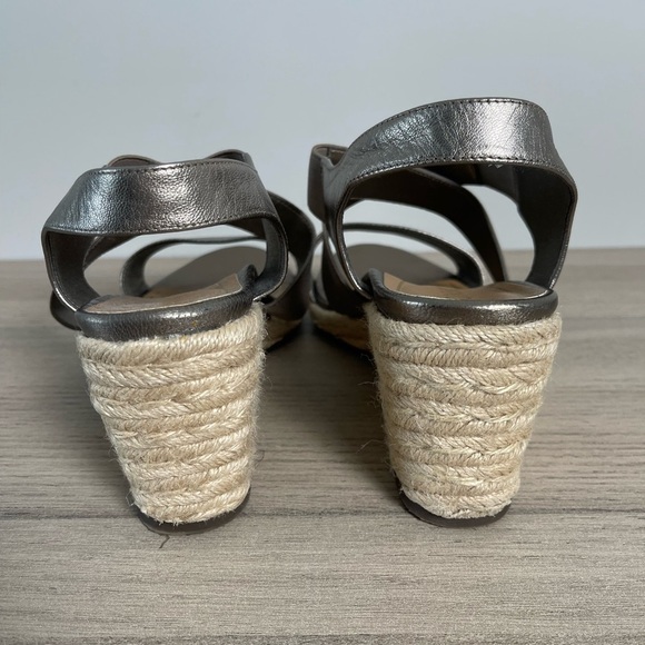 Vionic | Women’s Ainsleigh Wedge Sandal Size 10 - Picture 7 of 9